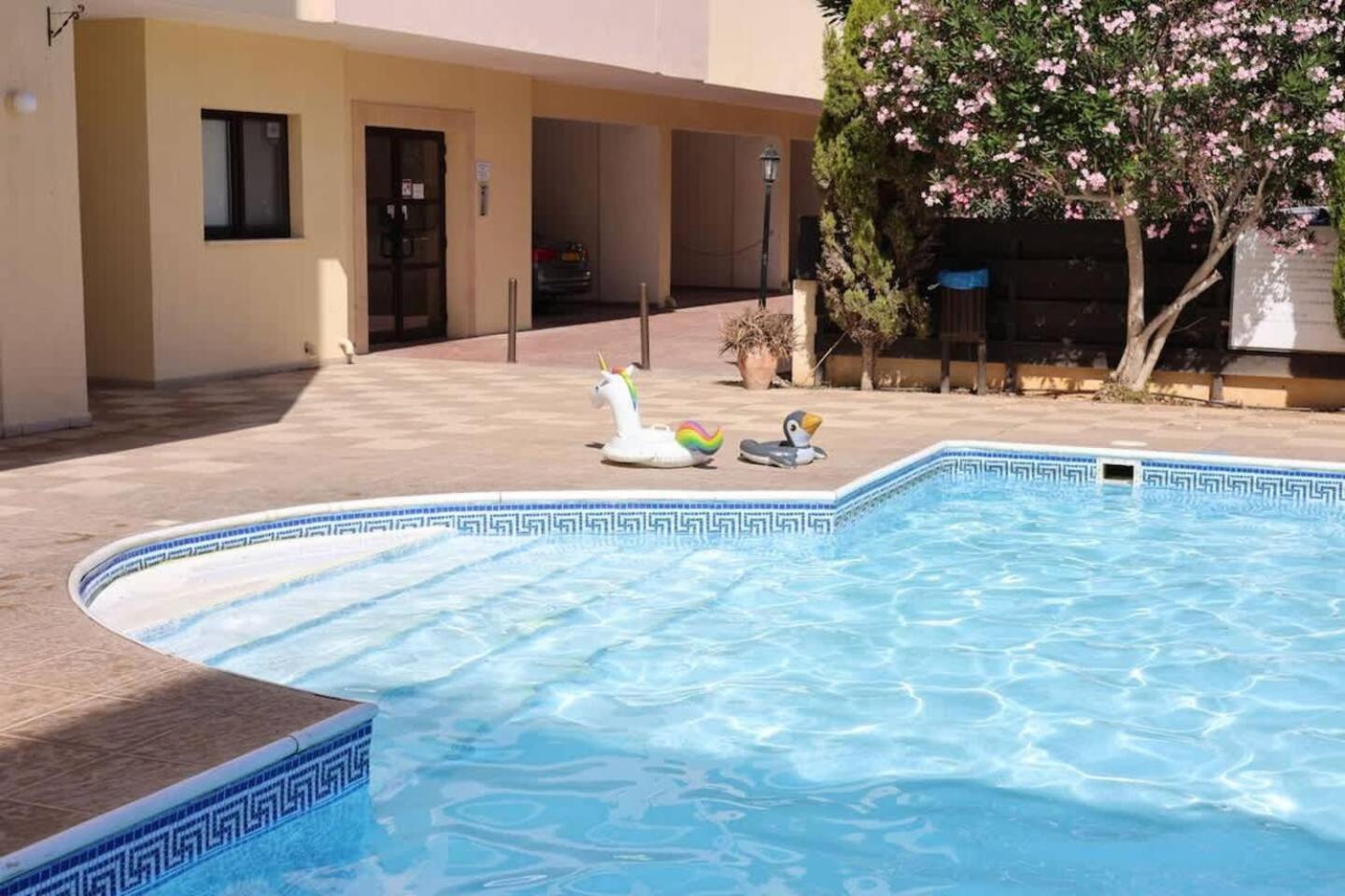 Queens Gardens Paradise Vip, Pool, Mall, Sea パ フォス エクステリア 写真